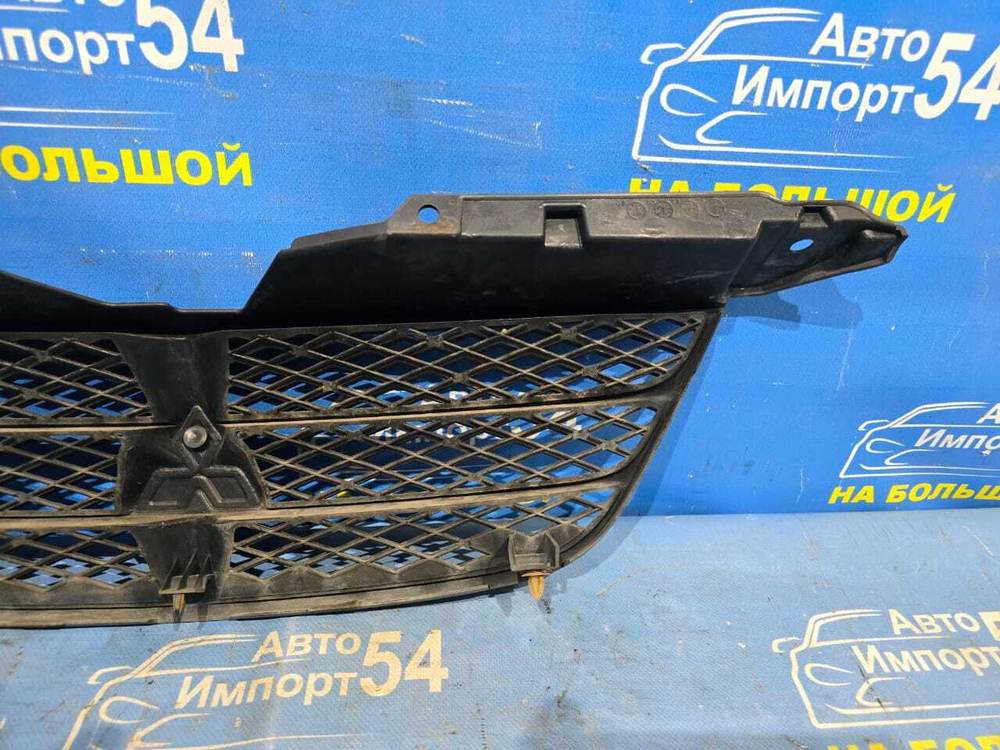 Решетка радиатора MITSUBISHI AIRTREK 2002-2005