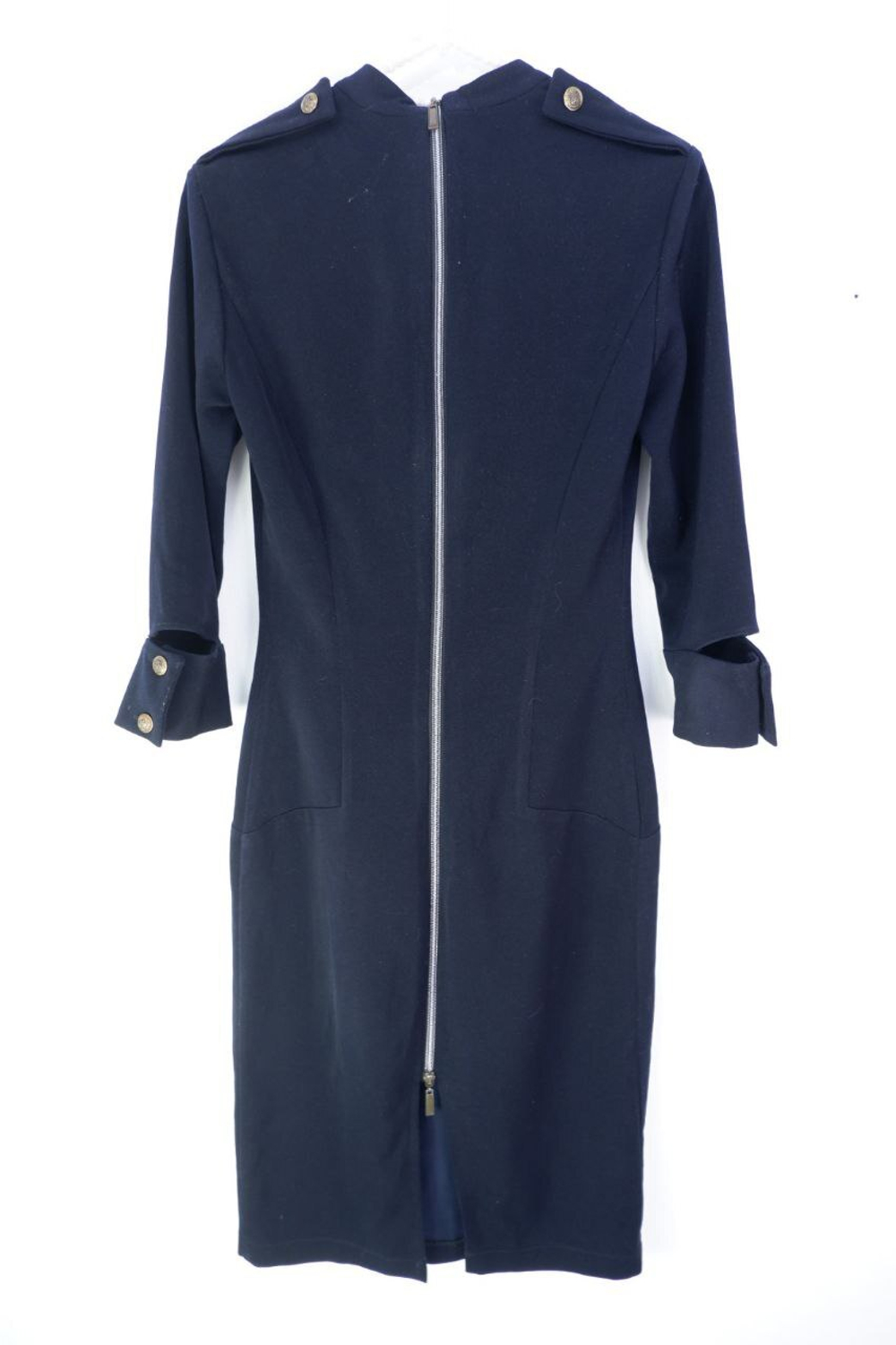 Платье лаконичное 42 размер