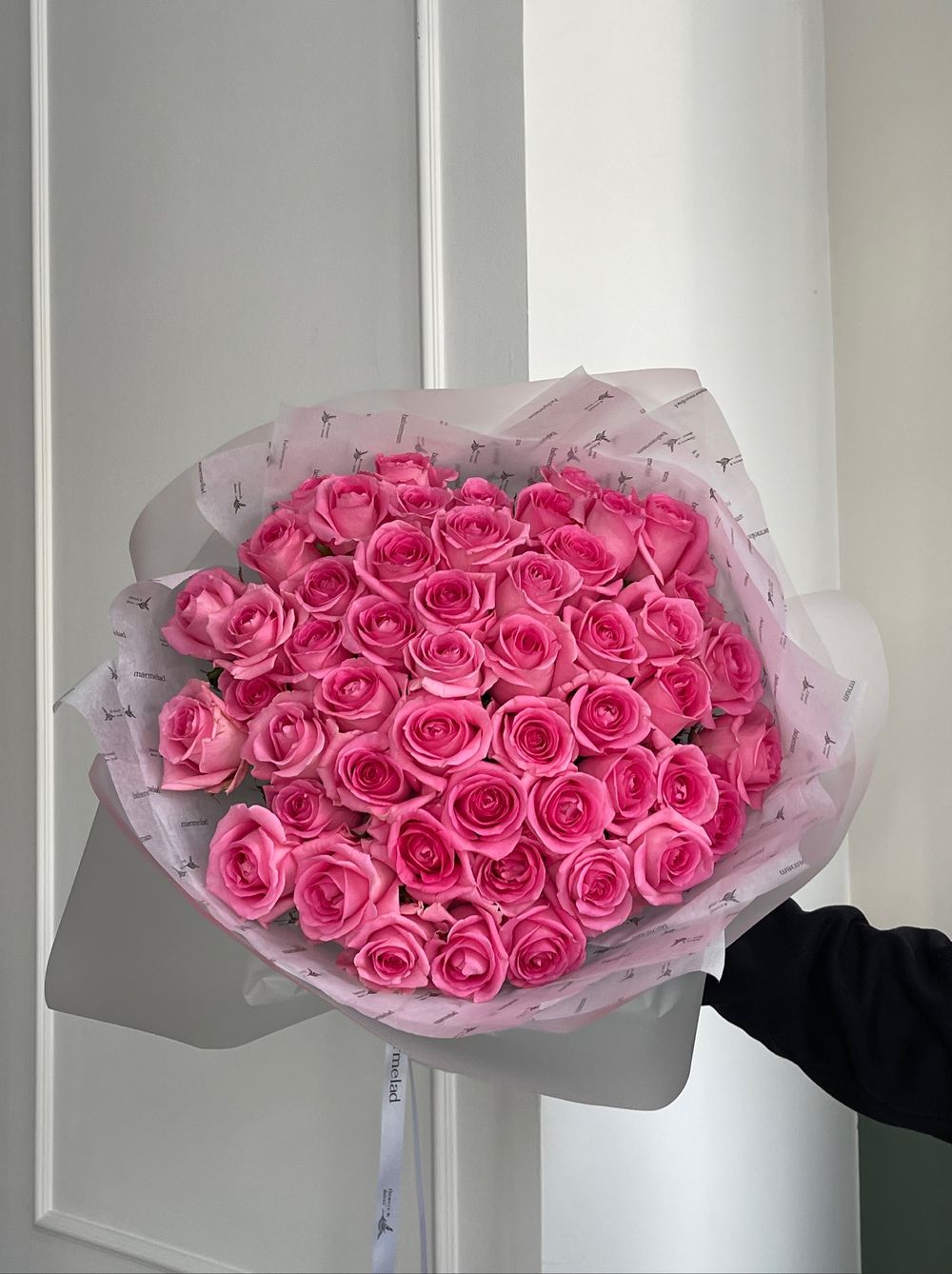 Гранд-букет из розовых роз 51шт