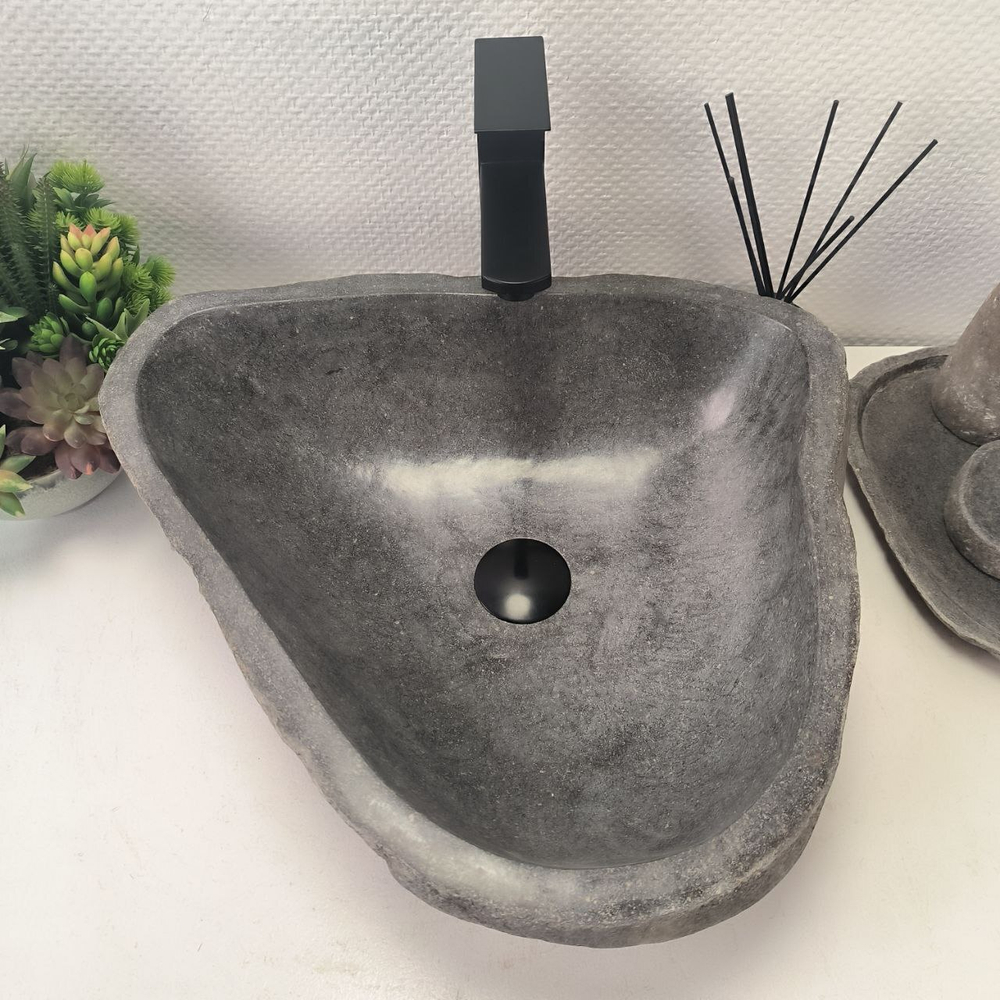 Раковина из речного камня RS-63663 (48*42*15) 0122