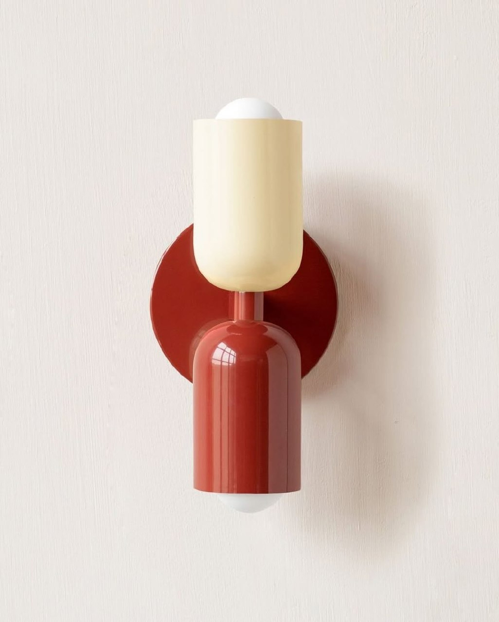 Яркие настенные бра