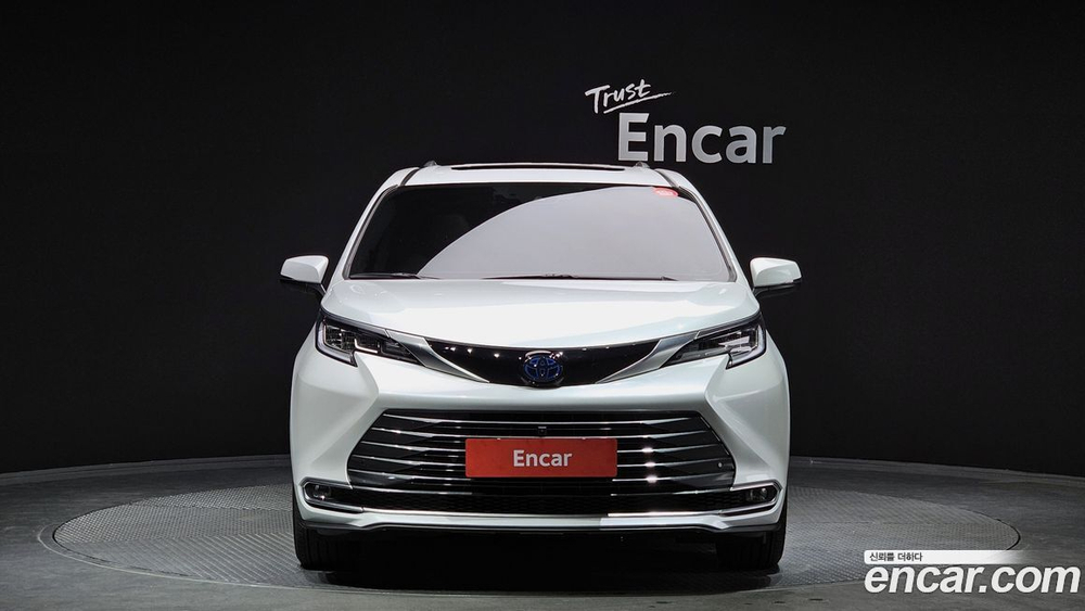 Toyota Sienna 4 Generation 2.5 Hybrid AWD (05.2023)