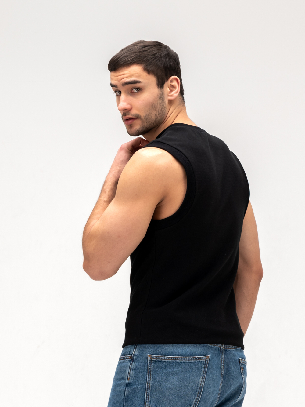 Майка мужская хлопковая на широких лямках Черная