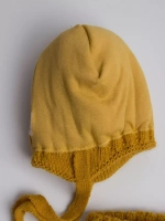 Шапка зимняя для мальчика на завязках и снуд