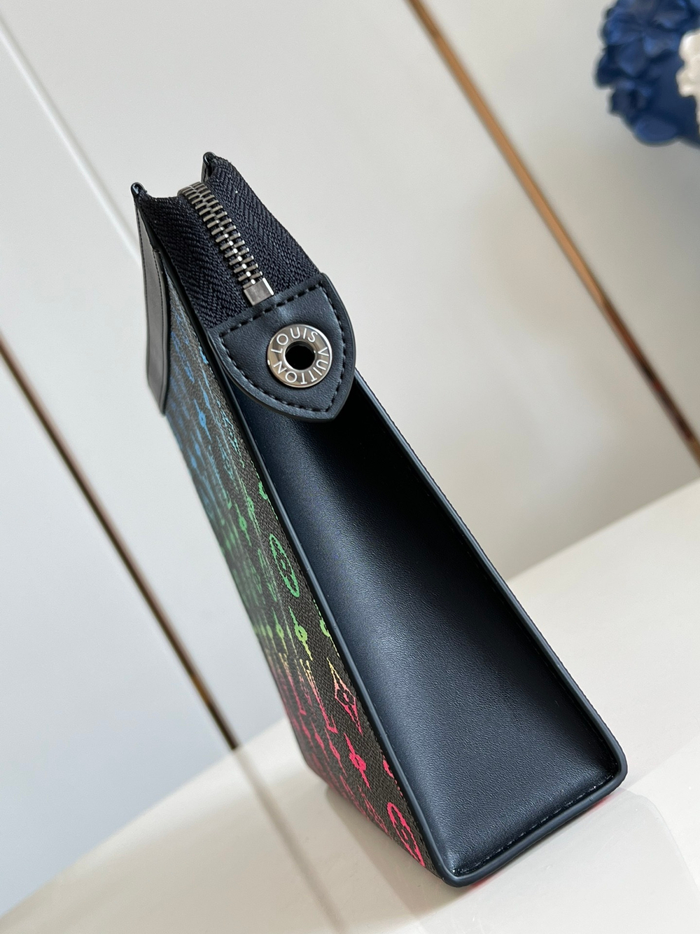 Louis Vuitton Pochette Voyage MM