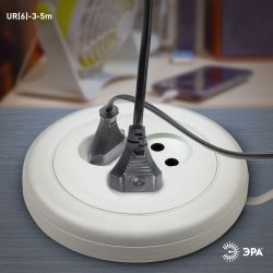 Удлинитель электрический ЭРА UR-3-5m рулетка без заземления 3 розетки 5м ШВВП 2x0,75мм2 6А