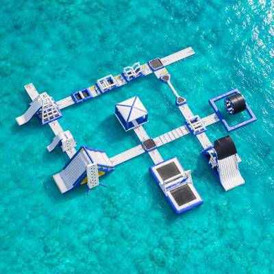 Надувной аквапарк на воде «Море приключений», 33×31×5 м