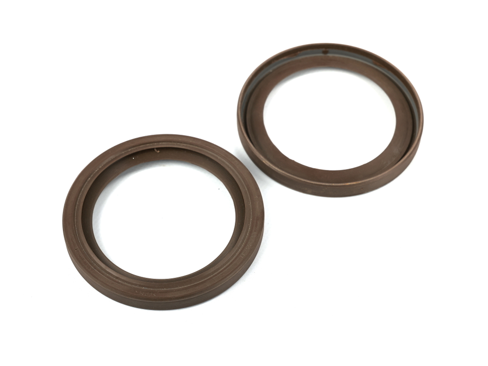 Сальник 80x105x11 дв. ЯМЗ-536, 534 коленчатого вала передний МКВ с губой (коричневый/NBR) Балаково