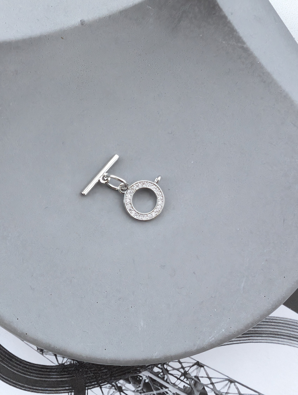 Замок тогл круглый