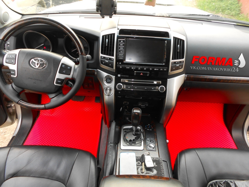 Toyota Land Cruiser 11 поколение J200 (2012 - 2015) рестайлинг
