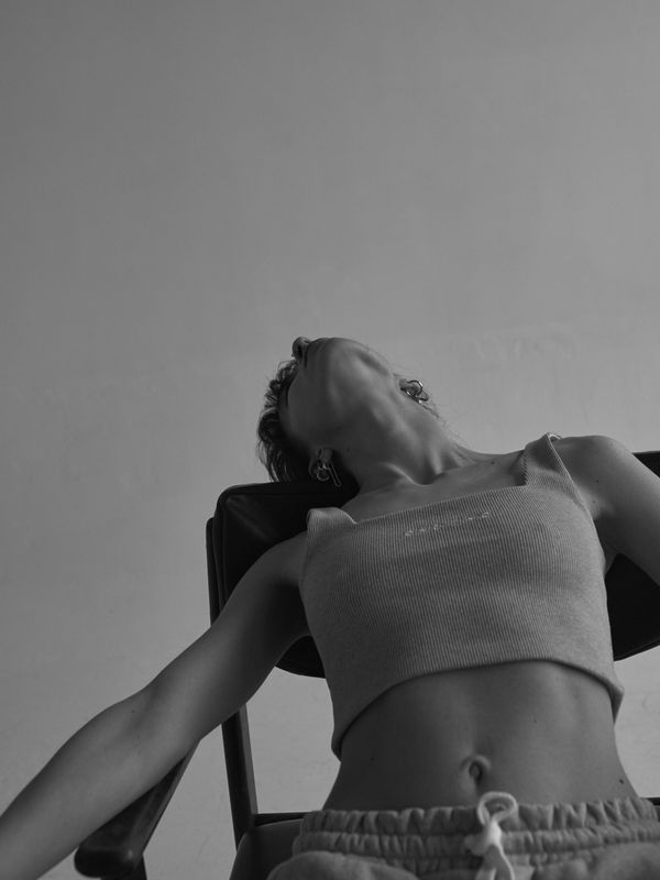 Топ Crop Melange серый - фото 3