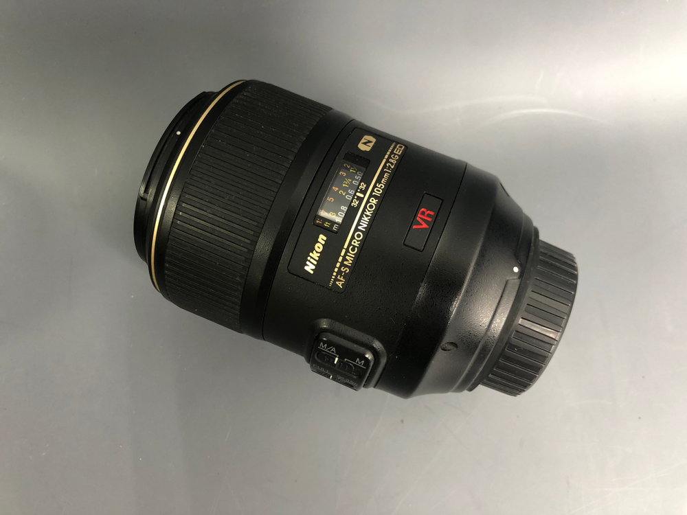 Nikon 105mm 2.8G IF-ED AF-S VR Micro-Nikkor