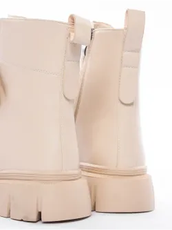 Зимние ботинки на высокой платформе