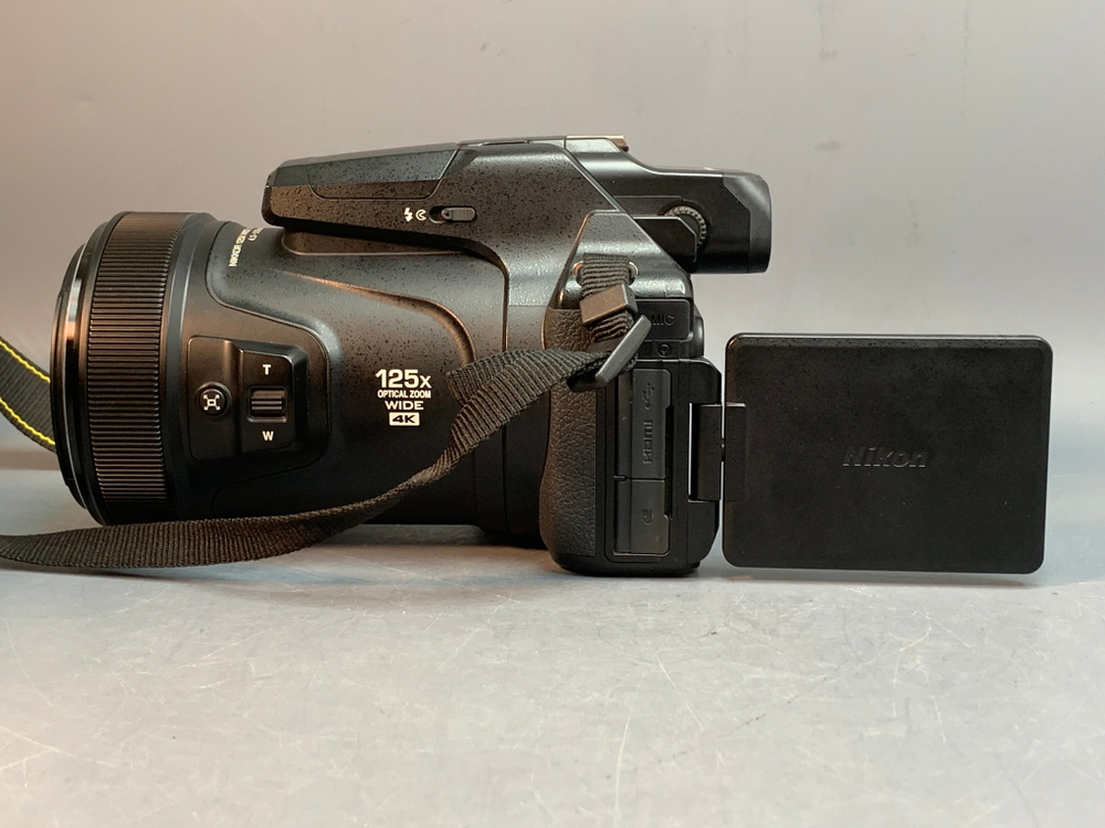 Nikon Coolpix P1000