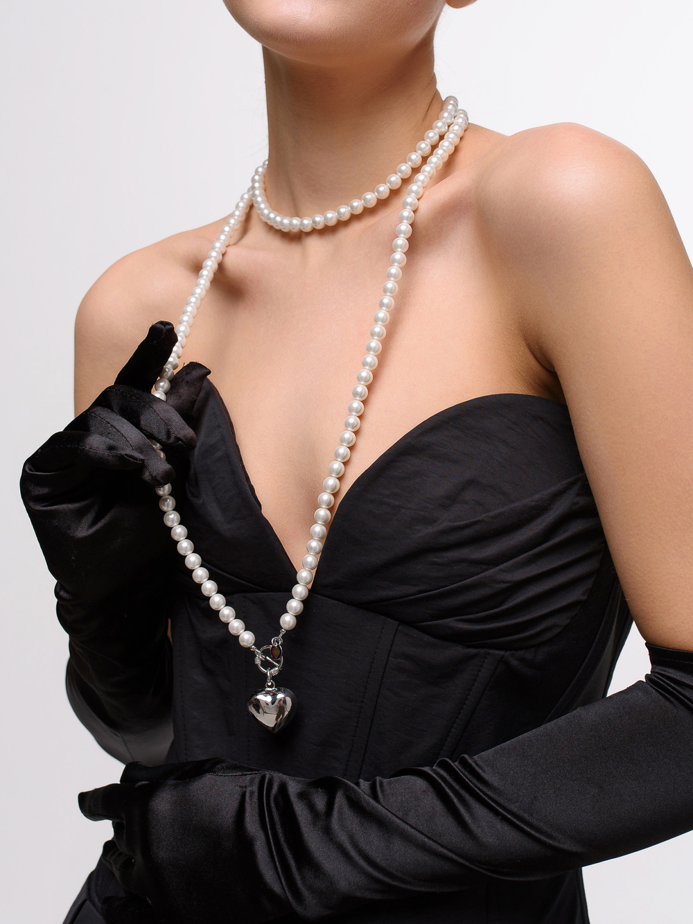 Колье "Pure" White Very Long из перламутра Silver