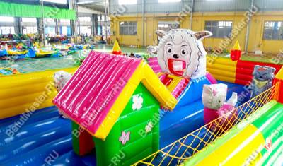 Надувной батут "Домик барашка", 8*5*3 м