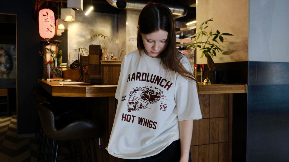 Футболка Hardlunch оверсайз Hot wings белая