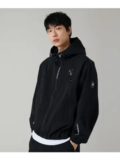 Нейлоновая куртка с капюшоном