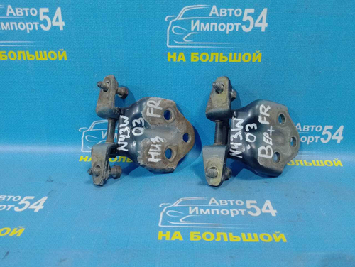 Петля двери передней правой MITSUBISHI CHARIOT 1991-1997