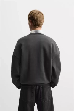 ZARA ТОЛСТОВКА С ЭФФЕКТОМ ПОТЕРТОСТИ, ЧЕРНЫЙ