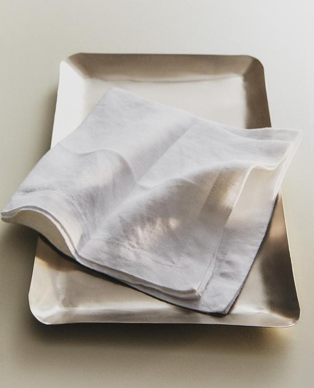 ZARA HOME НАБОР САЛФЕТОК ИЗ СТИРАНОГО ЛЬНА (2 ШТ.), БЕЛЫЙ