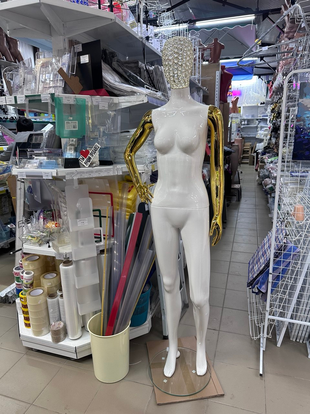 Манекен женский глянцевый голова стразы