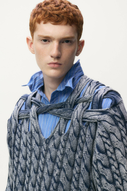 H&M - Glenn Martens Свитер с ажурной вязкой, синий