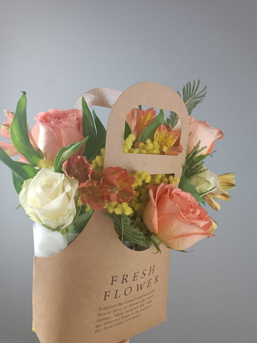 Композиция с ароматной мимозой "Март"