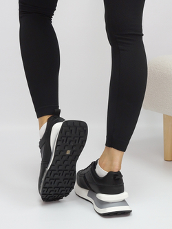 Кроссовки женские демисезонные