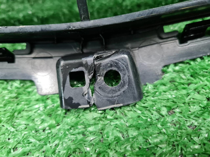 Решетка радиатора Geely Coolray (2019-2024)