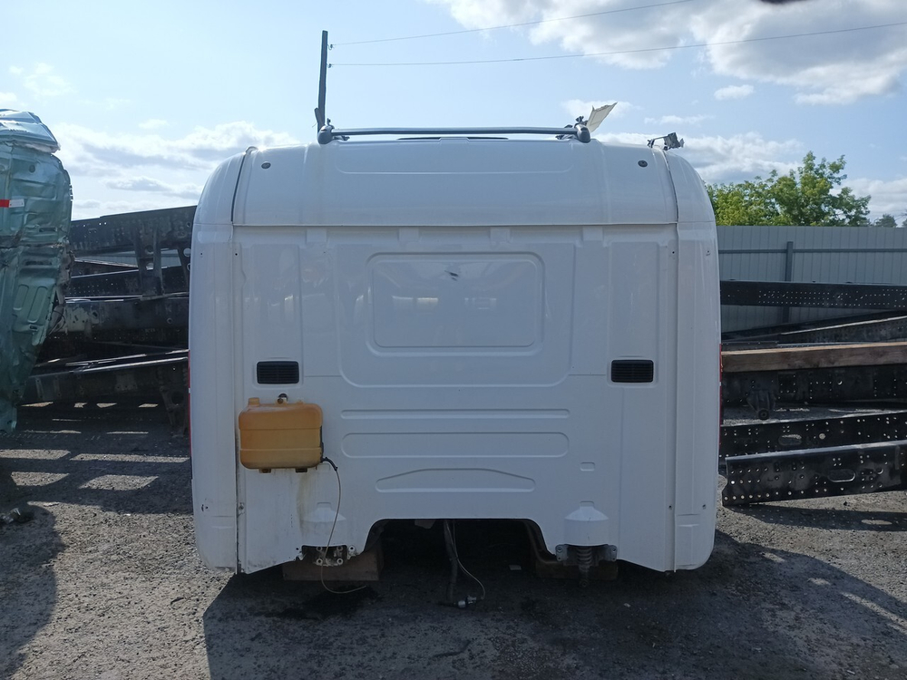 Кабина R440 2017 год.
