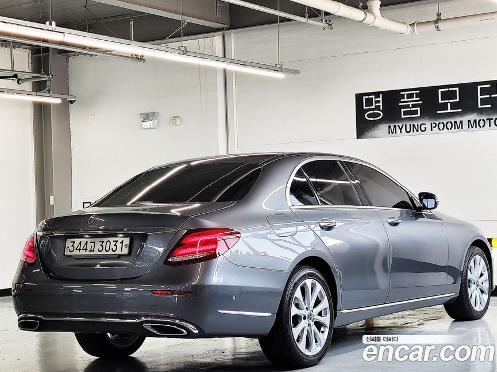 Mercedes-Benz E-Class W213 E220d Exclusive (11.2019)