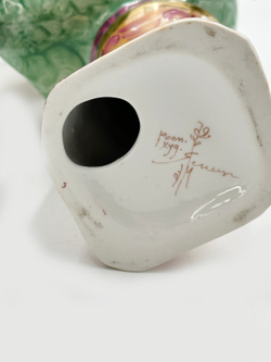 Фарфоровая статуэтка. Задумчивый клоун. Дулево. 80-90-е. гг. Автор Яснецов В. К.