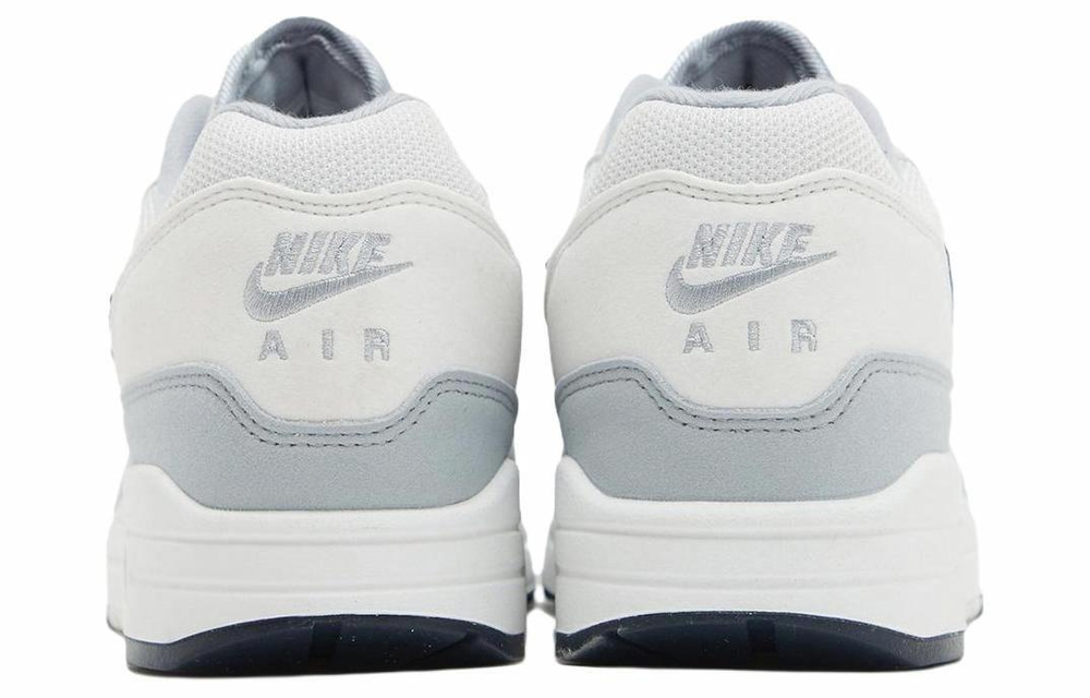 Кроссовки Nike Air Max 1