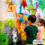 Интерактивная игровая стена «Звериная экспедиция», 2,44×0,5×2,44 м