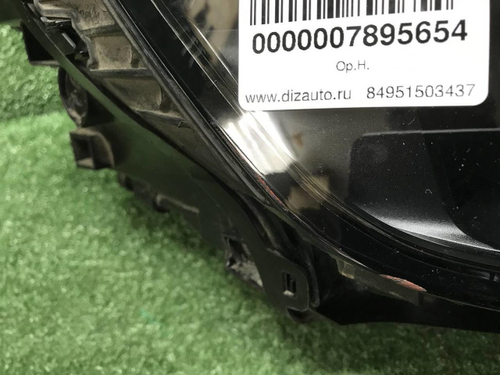 Фара правая Audi Q8 (2018-2023) LED