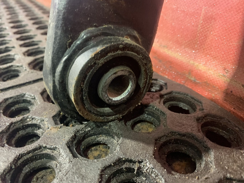 Стабилизатор задний 2023г.