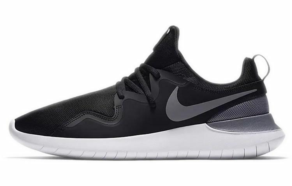 Кроссовки Nike Tessen