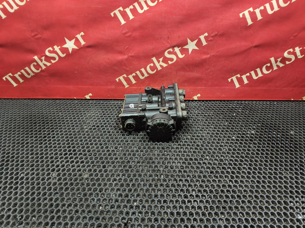 Кран уровня пола главный