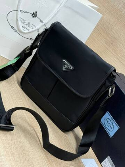 Сумка-мессенджер Prada