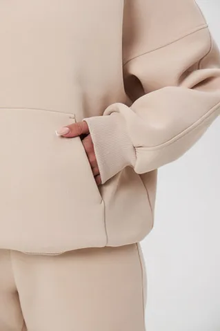 Утепленное худи свободного кроя из премиум футера цвета беж