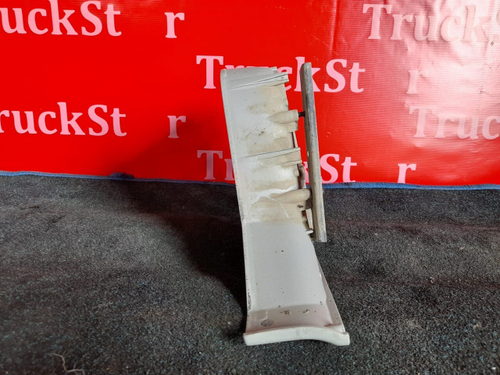 Ступенька левая