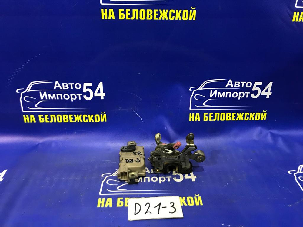 Замок двери задней правой NISSAN TERRANO 1991