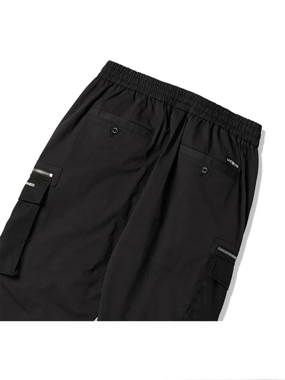 Брюки-джоггеры в стиле карго с жаккардовым рисунком