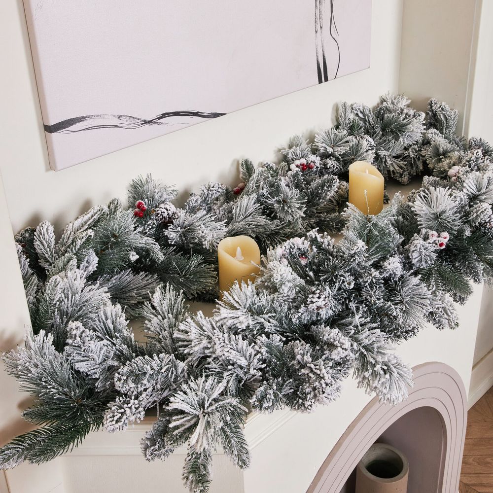 Хвойная гирлянда заснеженная "Glace" литая+пвх