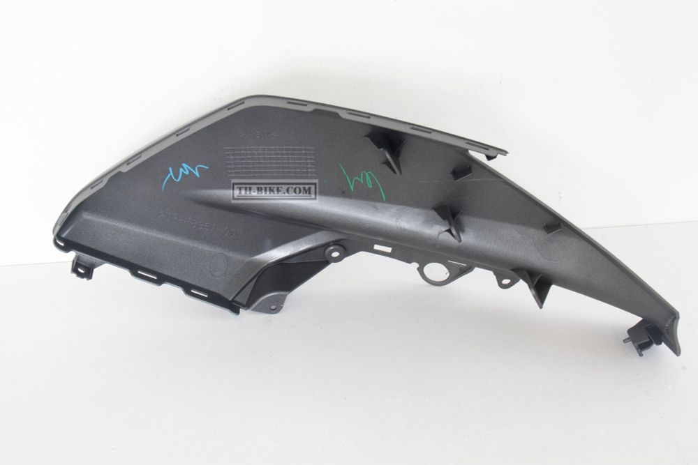 2DP-F8351-00-P4. BODY, COWLING. Gray Fairing NMAX GPD150A, NMX, N-Max