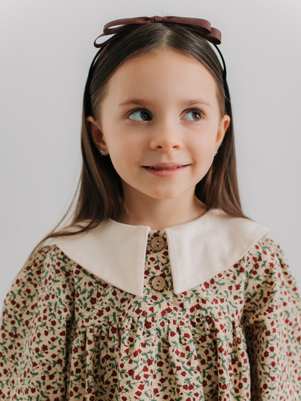 Платье с воротником в цветочек Бежевый