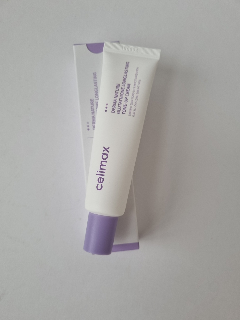 Крем с глутатионом против пигментации Celimax Derma Nature Glutathione Longlasting Tone-Up Cream