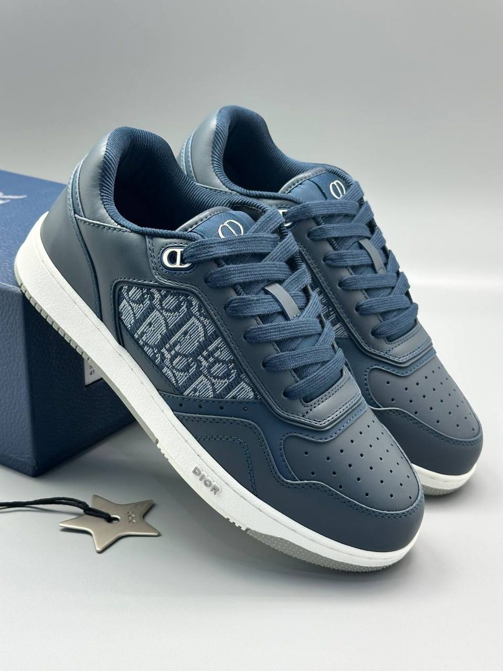 Кроссовки Dior