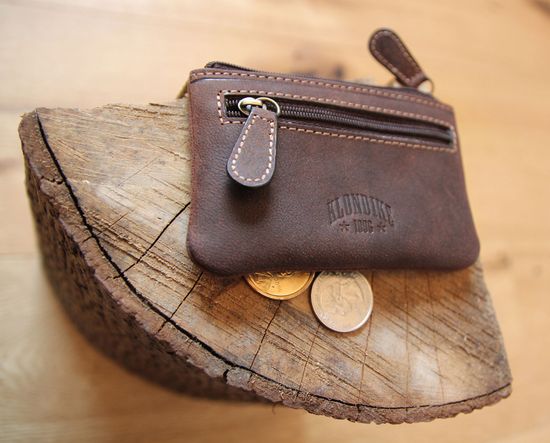 Ключница KLONDIKE «Luke», натуральная кожа в темно-коричневом цвете, 11 х 7,5 см